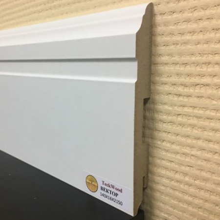 Плинтус Teckwood Белый Вектор фигурный 140×16