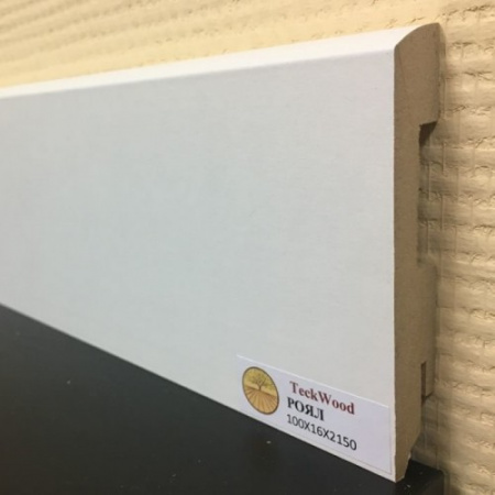 Плинтус Teckwood Белый Роял прямой скругленный 100×16