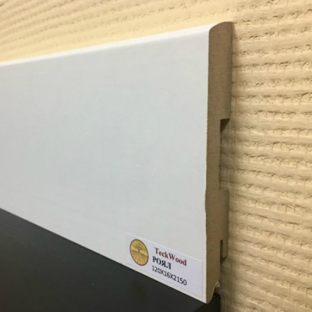 Плинтус Teckwood Белый Роял прямой скругленный 120×16